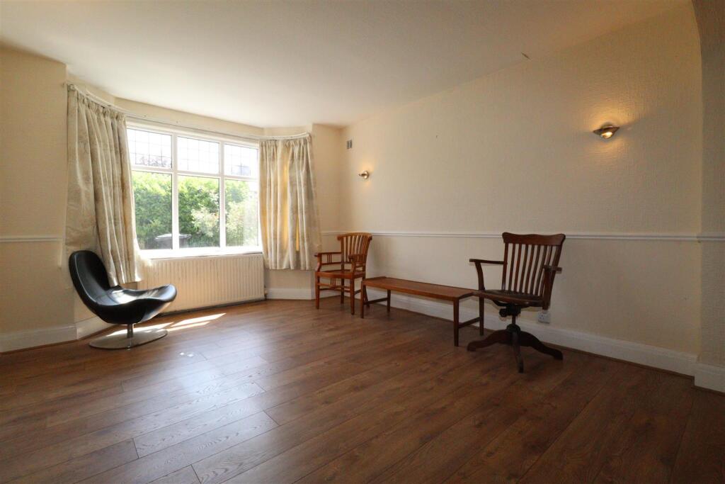 House in Macclesfield, Cheshire East - View 4