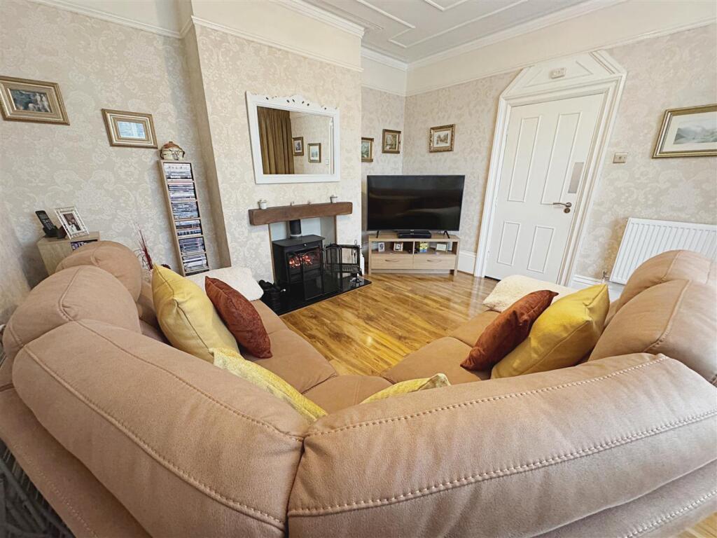 Legsby Avenue, Grimsby, N.E. Lincs, DN32 0LA photo 4