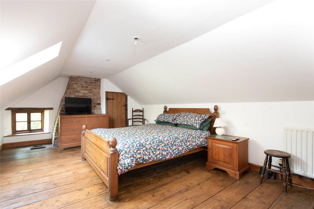 House in Northampton - View 4
