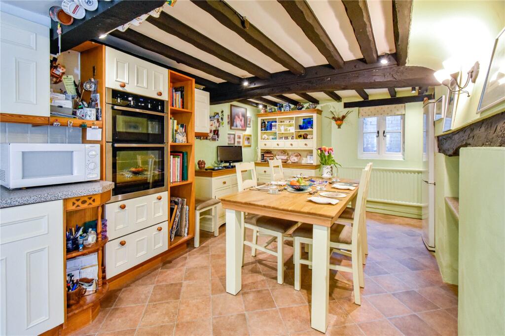 The Green, Marlborough, Wiltshire, SN8 photo 3