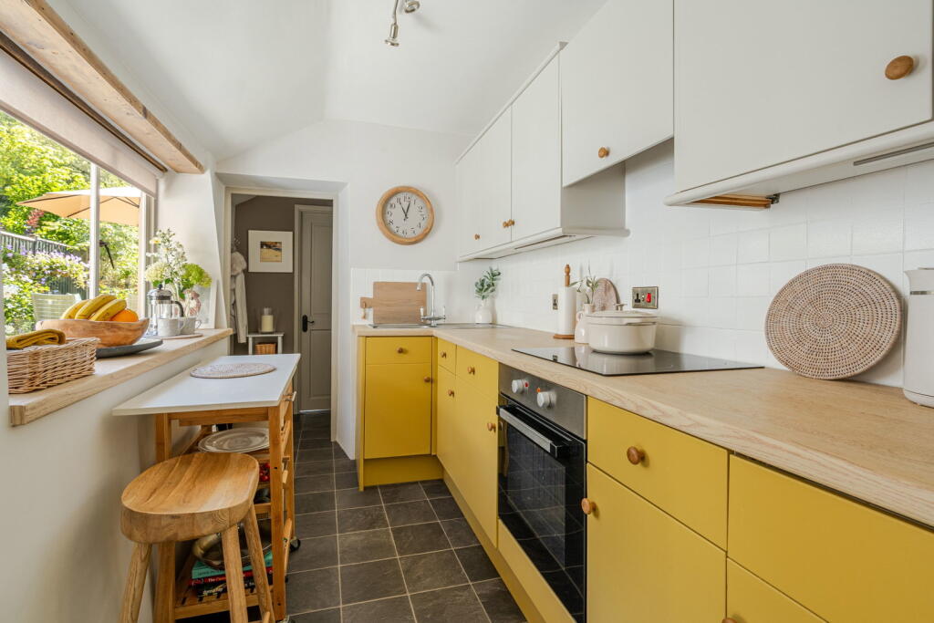 House in Swindon - View 4