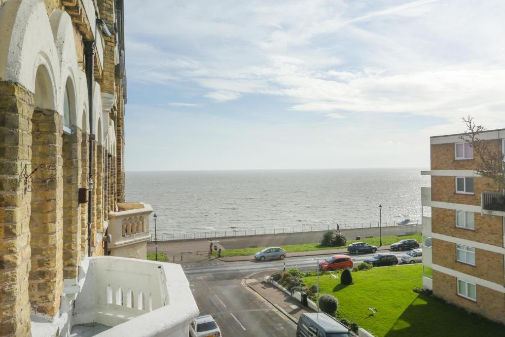 Apartment in Canterbury - View 2