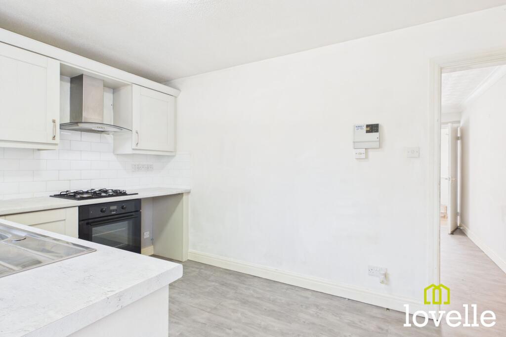 House in Hull - View 5
