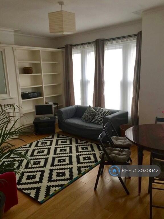 Apartment in London - View 2