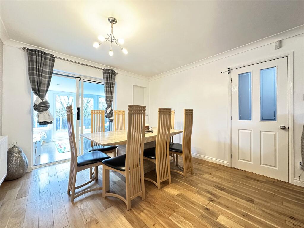 House in Leeds, New Scarborough, Westfield - View 5