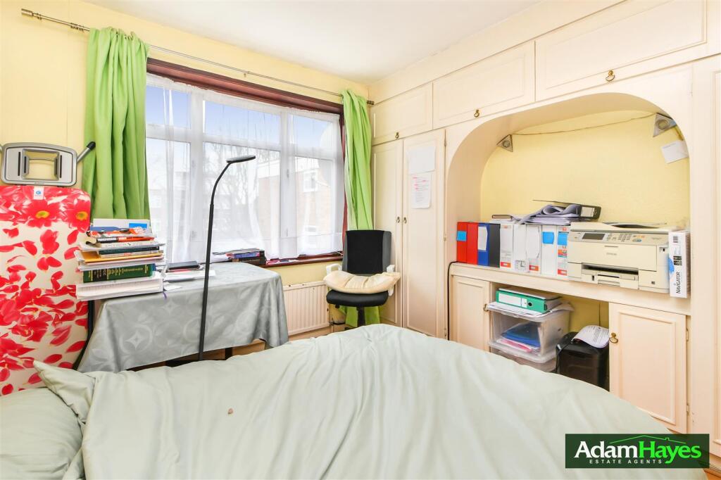 Apartment in London, North Finchley - View 3