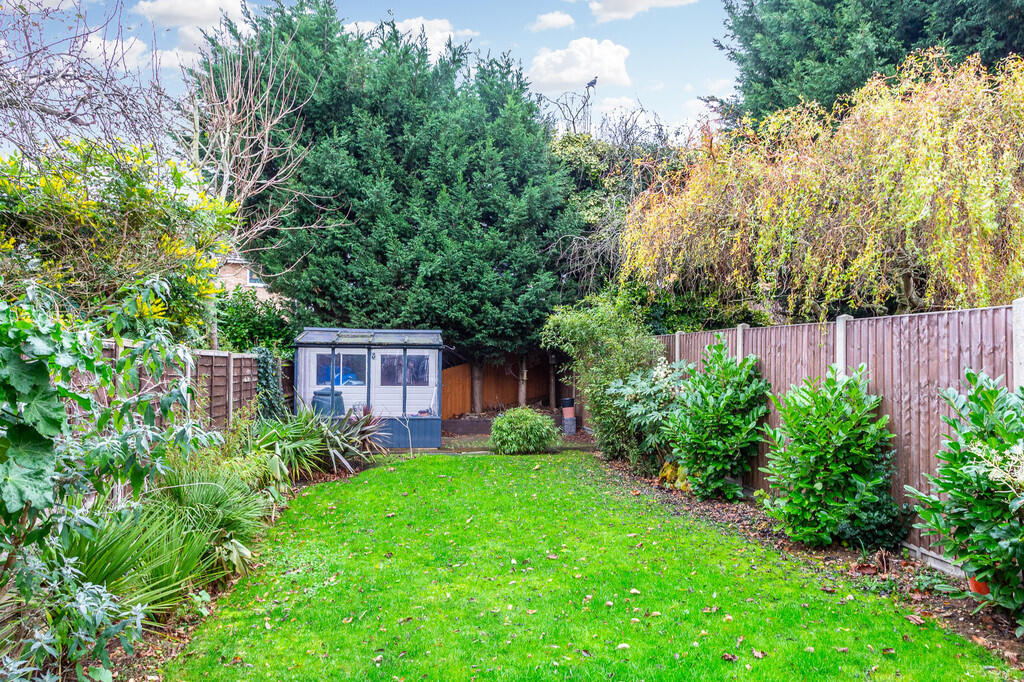 House in Rushden, North Northamptonshire - View 2