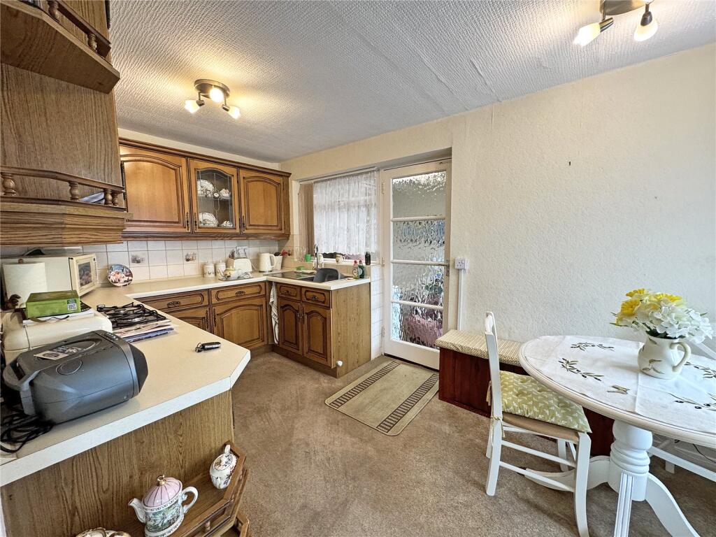Poplar Road, Great Wyrley, Walsall, WS6 photo 4