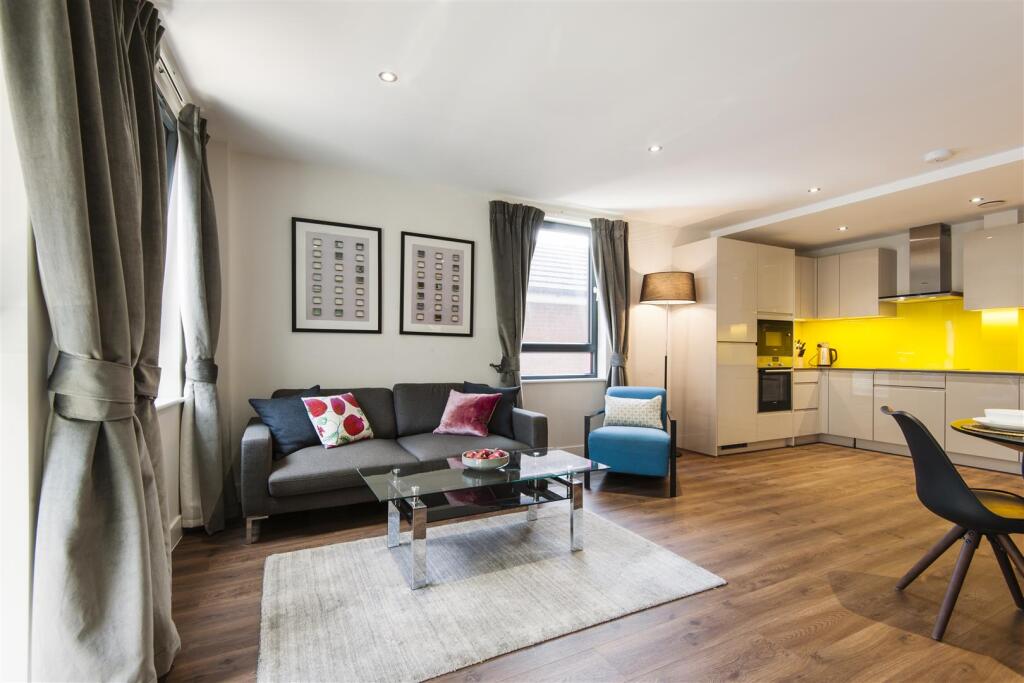 Apartment in London - View 5