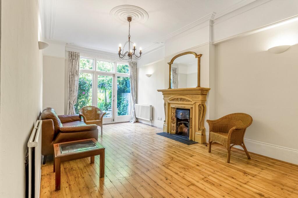 House in London, Fortis Green, Muswell Hill - View 2