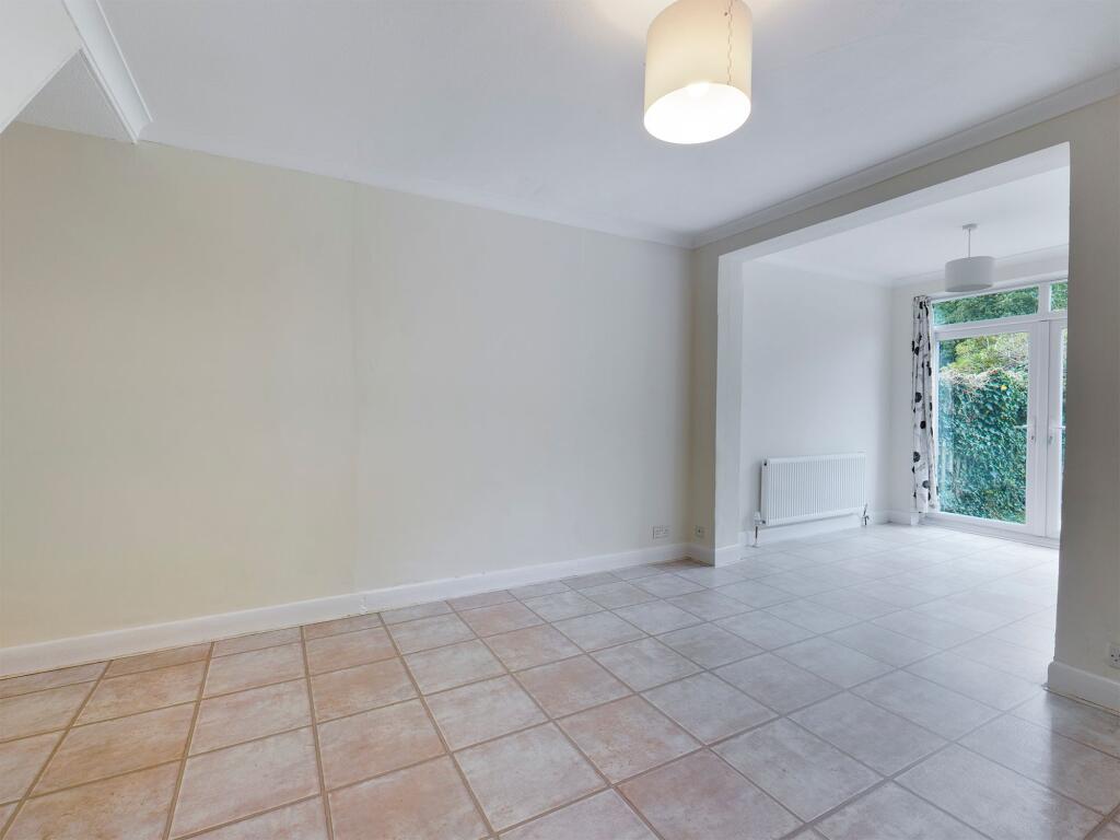 House in Sidcup, The Hollies, Longlands - View 3