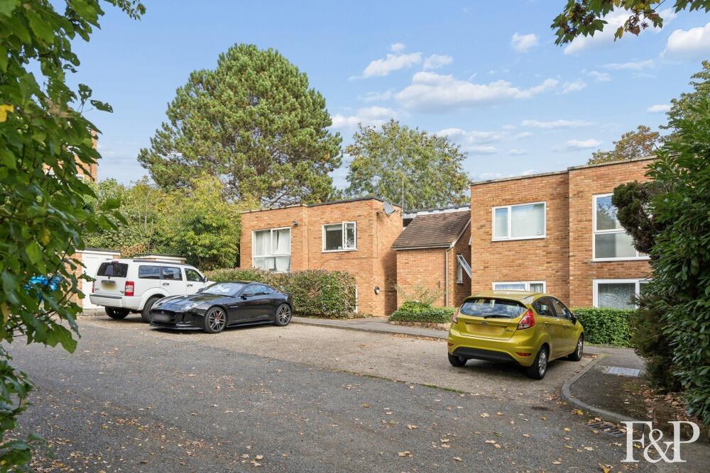 Main image of property: Croxley Rise, Maidenhead