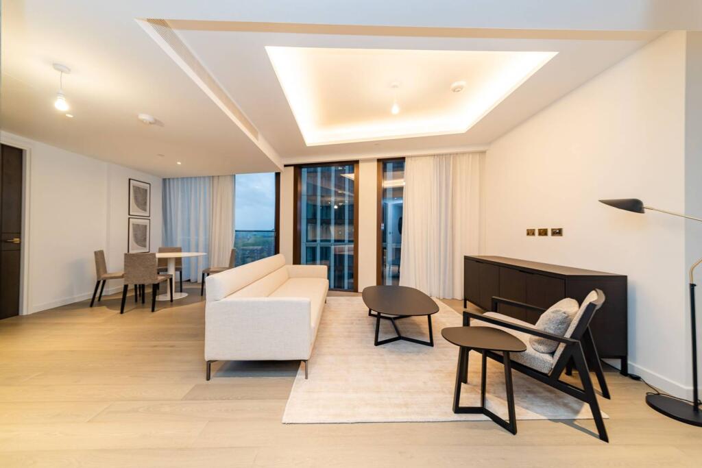 1-bed flat on Thames City, 8 Carnation Way, Nine Elms, London, SW8, £980,000