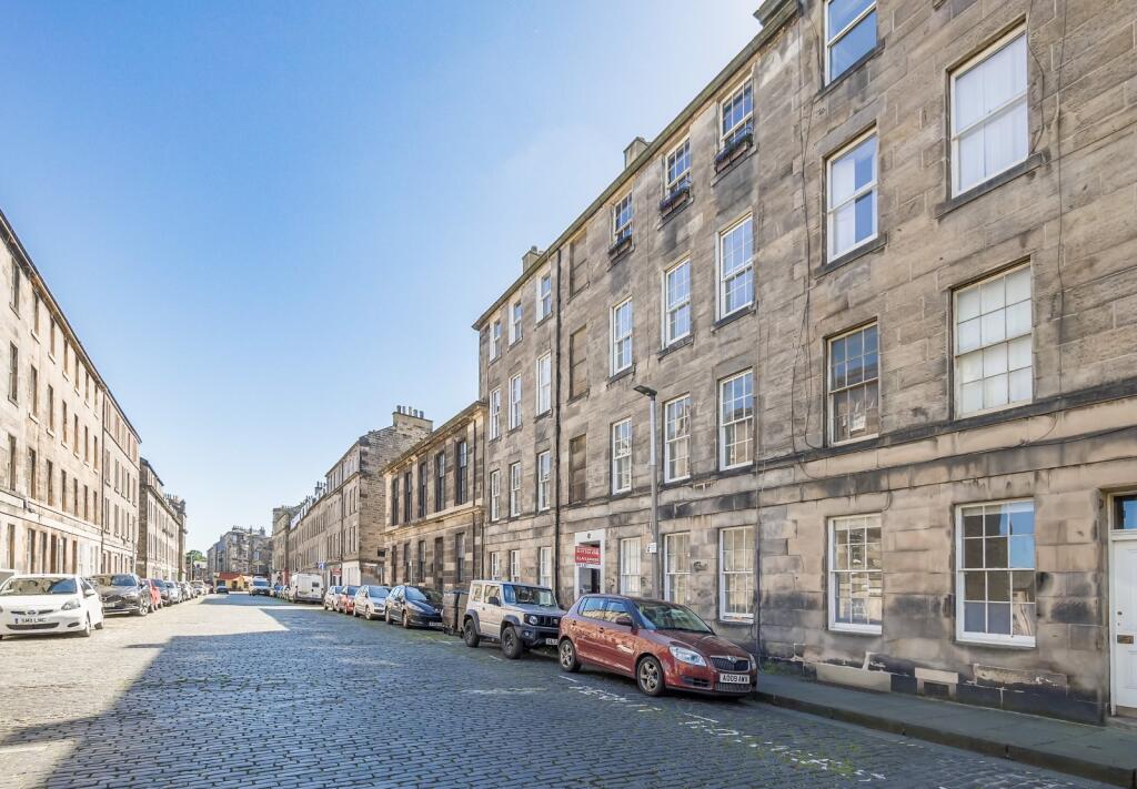 Main image of property: 35/10 Barony Street, New Town, Edinburgh, EH3