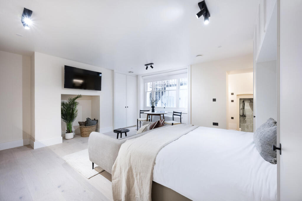 Studio flat for rent