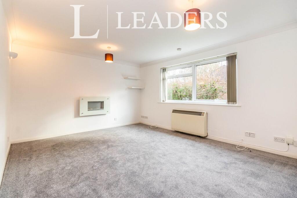 Apartment in Kingston upon Thames - View 5