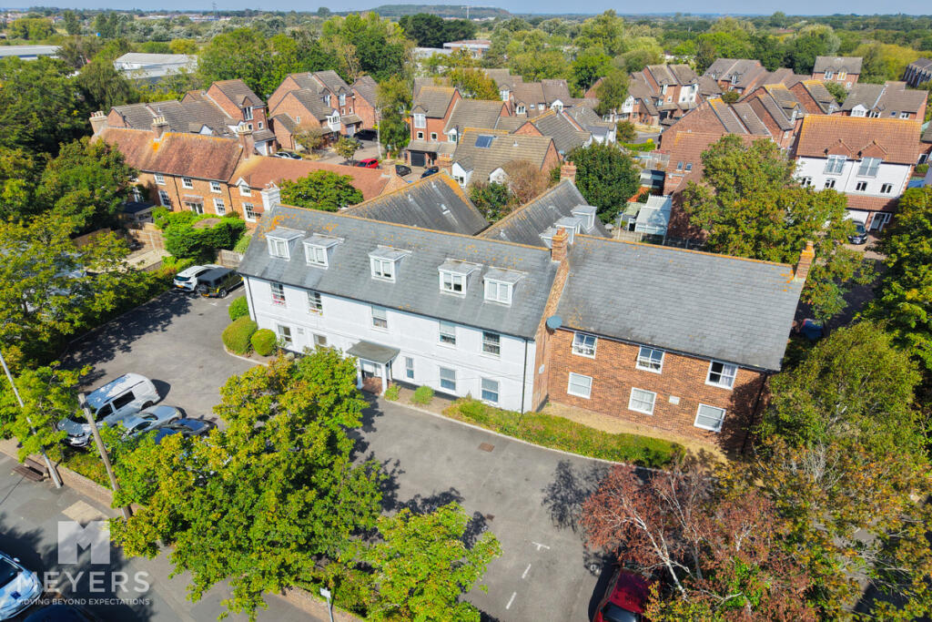 Main image of property: Purewell, Christchurch, BH23 1