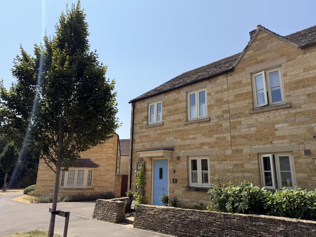 Main image of property: Havenhill Road, Tetbury, Gloucestershire, GL8 8TE