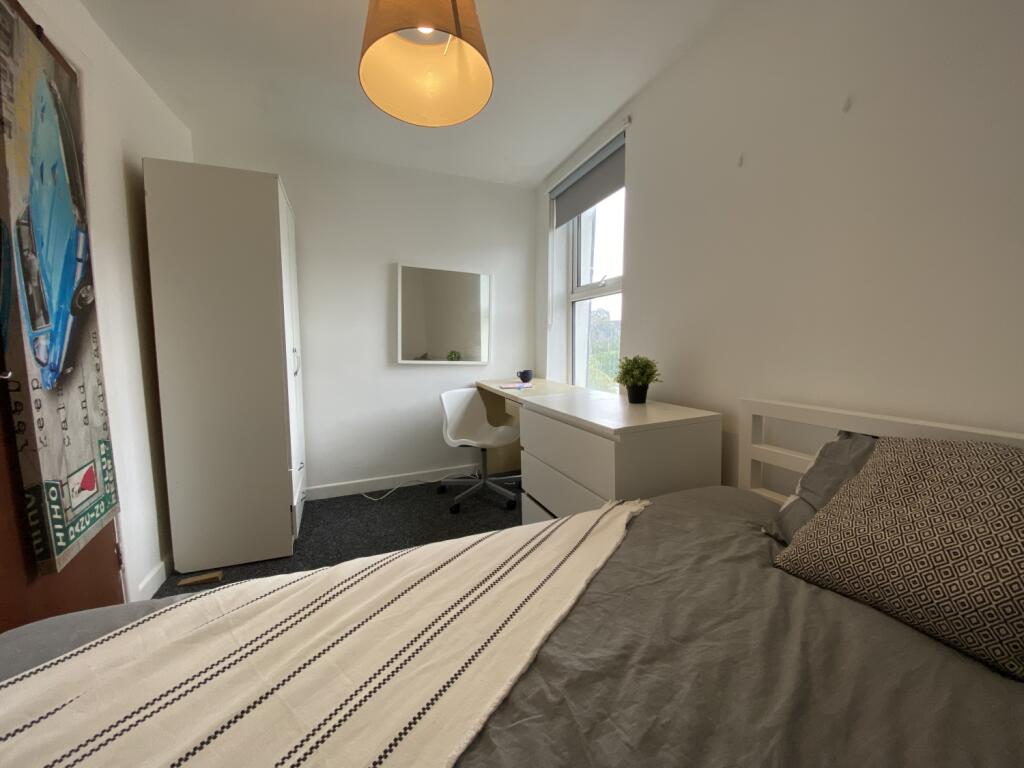 House in Cardiff, Maindy, Cathays - View 4