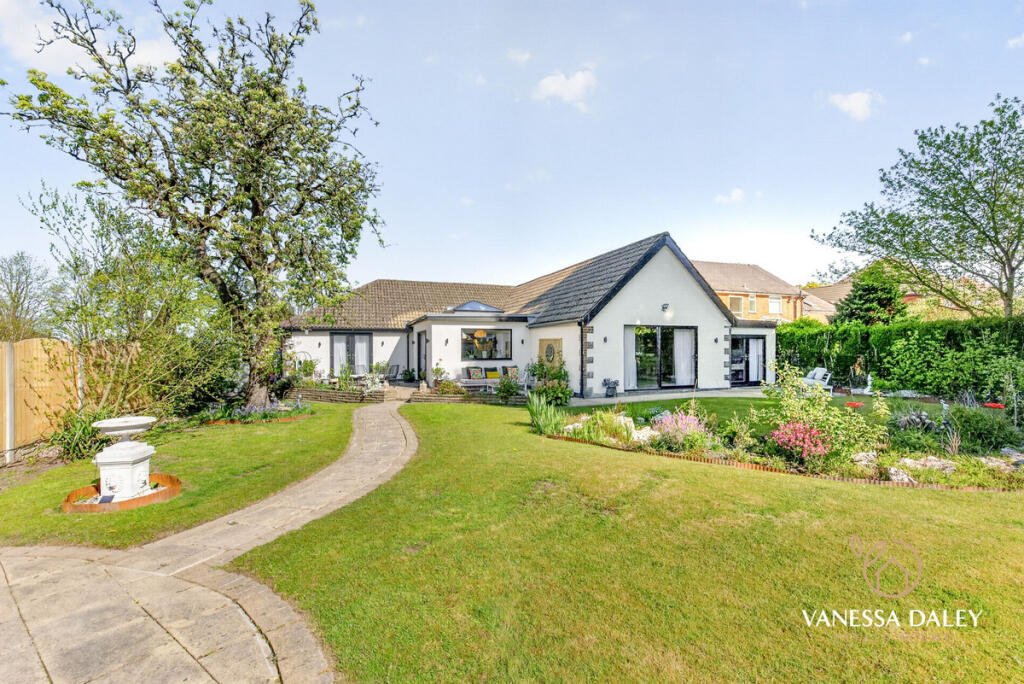 Main image of property: Whittingham Lane, Preston, PR3 5