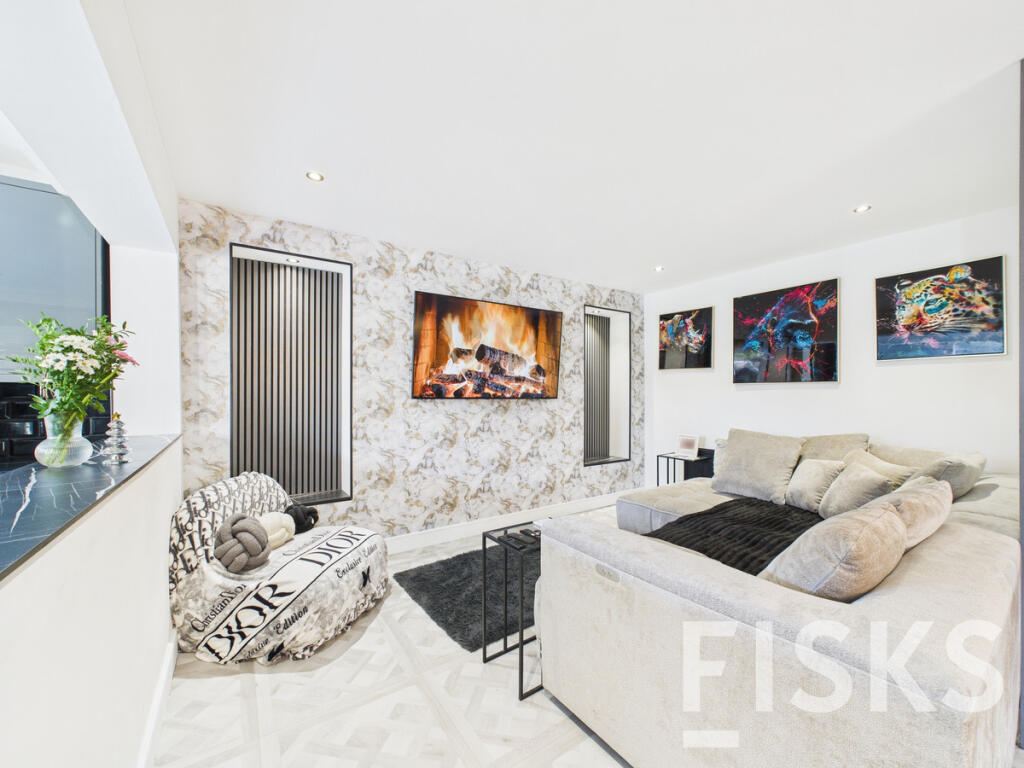 Main image of property: St. Clements Road, Benfleet, SS7