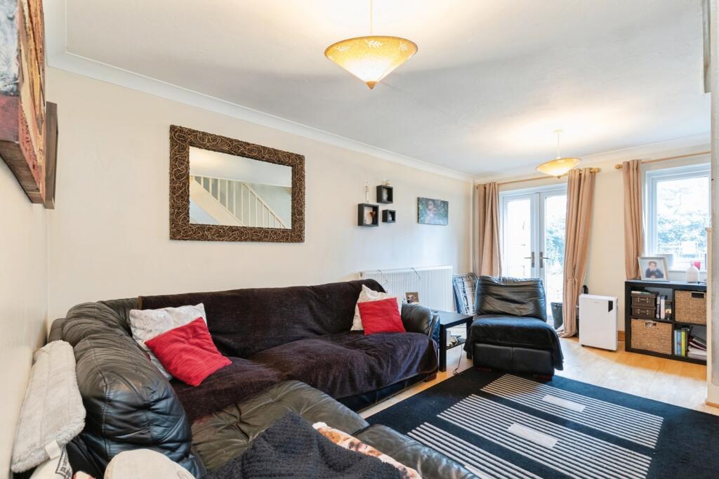 Willwood Close, Poole, Dorset, BH17 photo 2