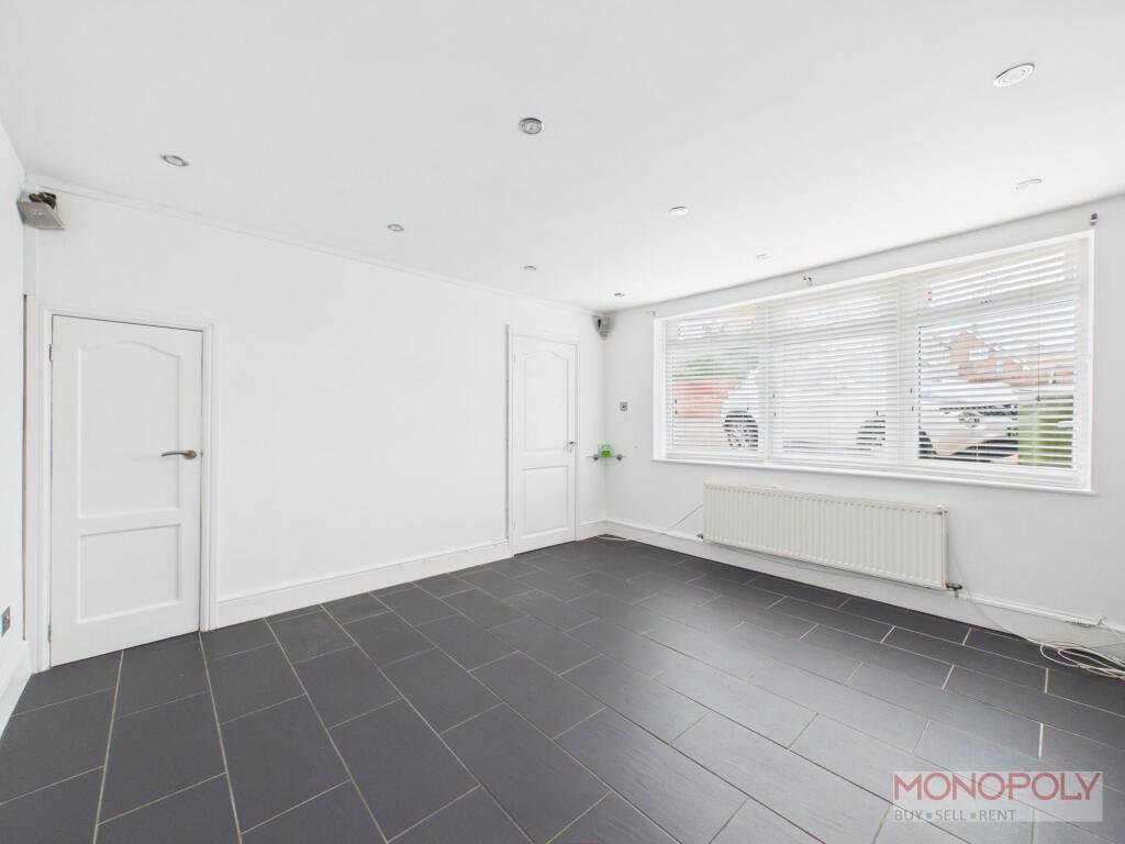 House in Rhosllanerchrugog, Afon Eitha, Penycae - View 5
