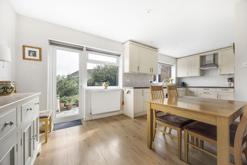 House in Twyford, Wokingham - View 5
