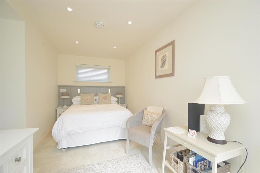 House in Godshill, Isle of Wight - More
