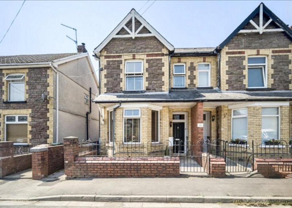 House in Risca, Pontymister - View 2