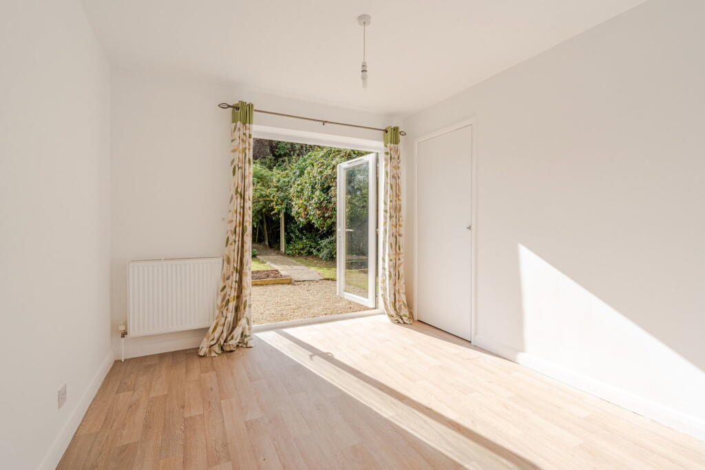 House in Swindon - View 4