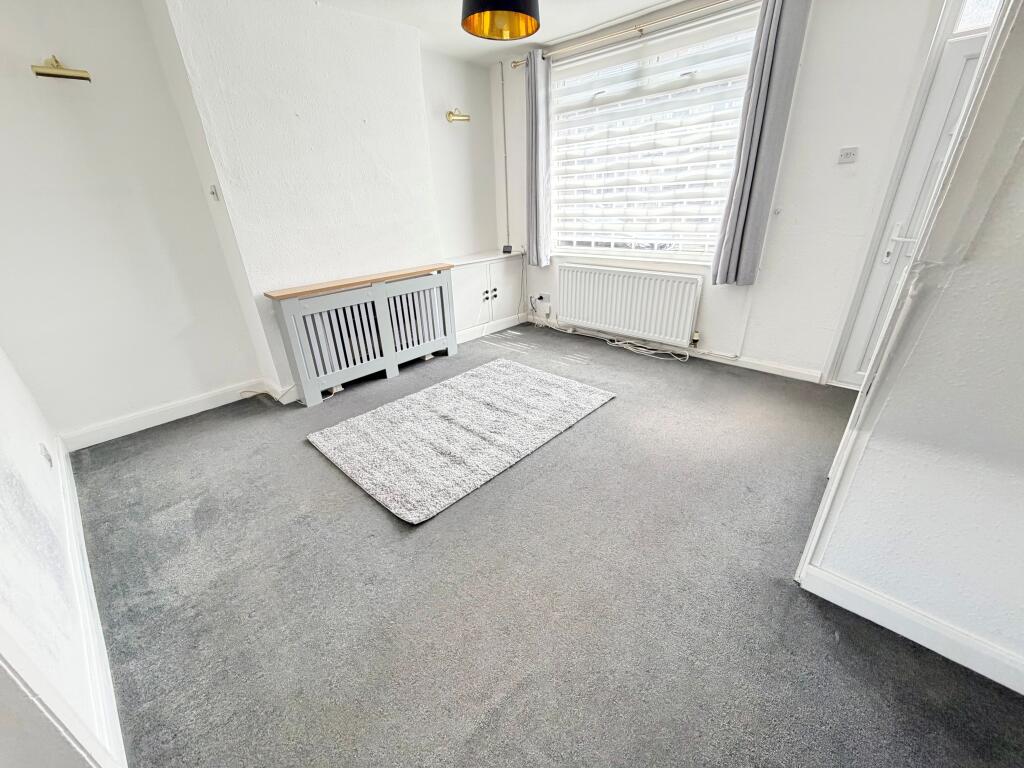 House in Ellesmere Port, Whitby - View 4