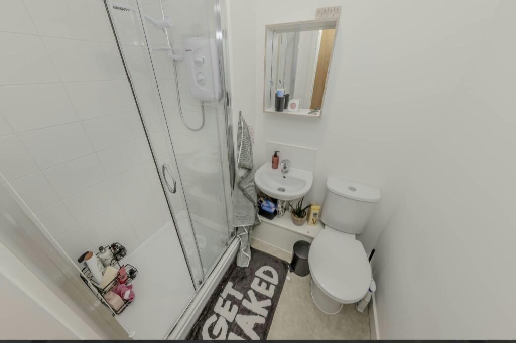 Apartment in Stoke-on-Trent - View 5