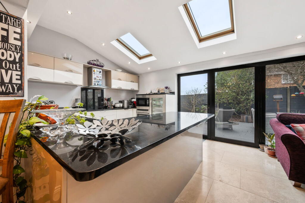 House in Chorley, Heath Charnock - View 5
