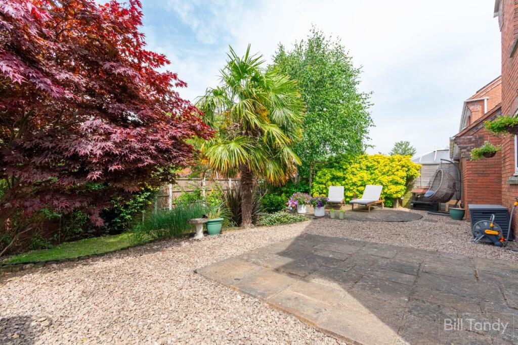 Ashmole Avenue, Burntwood, WS7 photo 3