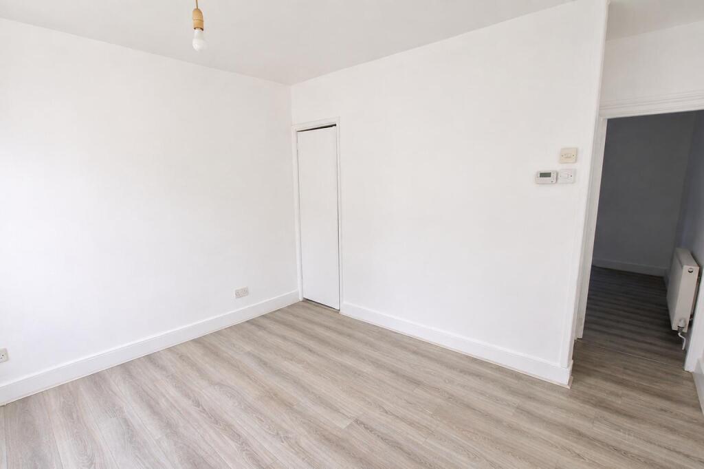 House in London - View 4