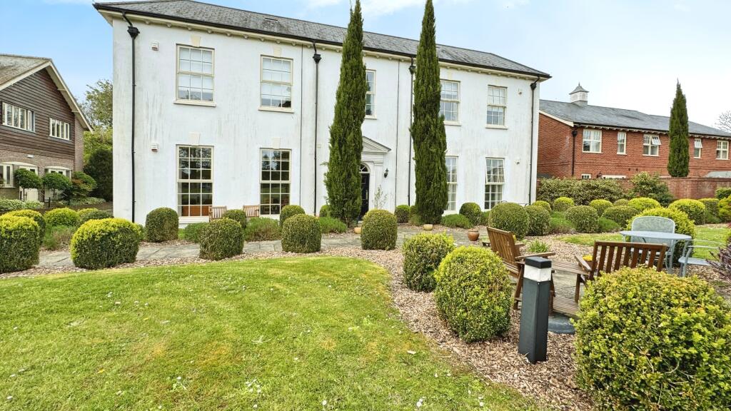 Apartment in Dorset, Burton and Winkton - View 2