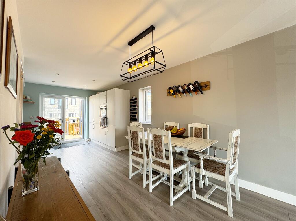 Rosemeade Court, Huddersfield, HD5 photo 4