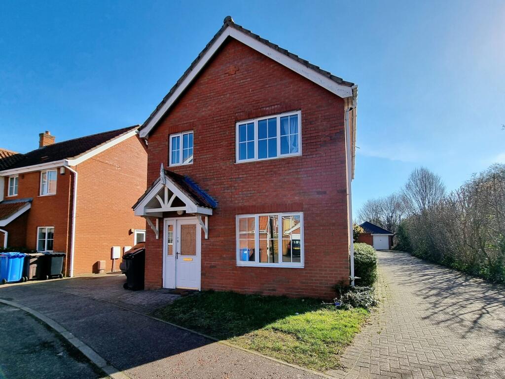 Main image of property: Swallowtail Close, Norwich, NR5 9HX