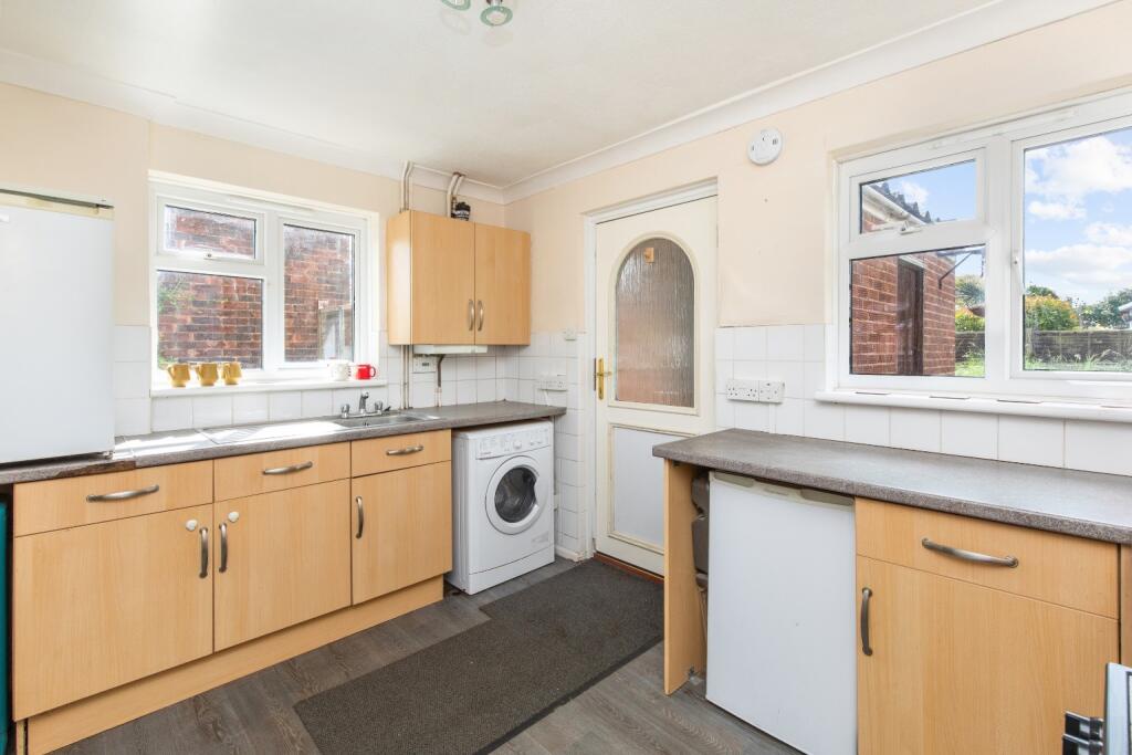 Queens Road, Lewes, East Sussex, BN7 2JG - View 2