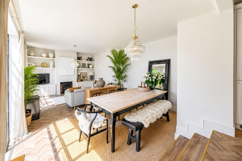 House in Hove, Hangleton - View 3