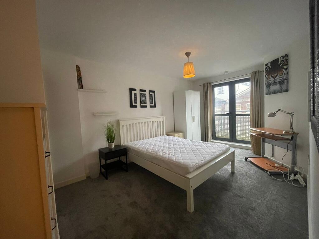 Main image of property: 55 Queens Dock Avenue, City centre, Hull, HU1