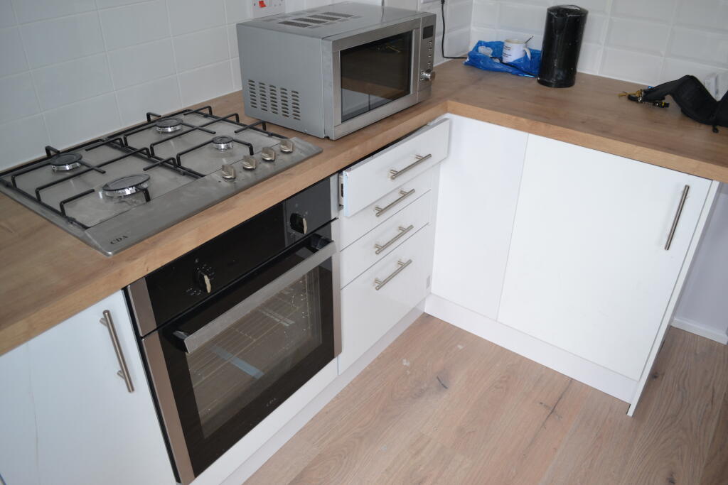4 bedroom semi-detached bungalow for rent