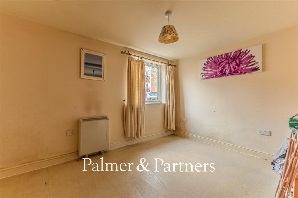 Apartment in Ipswich - More