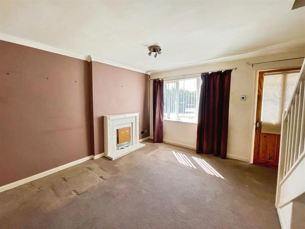 House in Ashfield, Sutton in Ashfield, Nottinghamshire - View 4