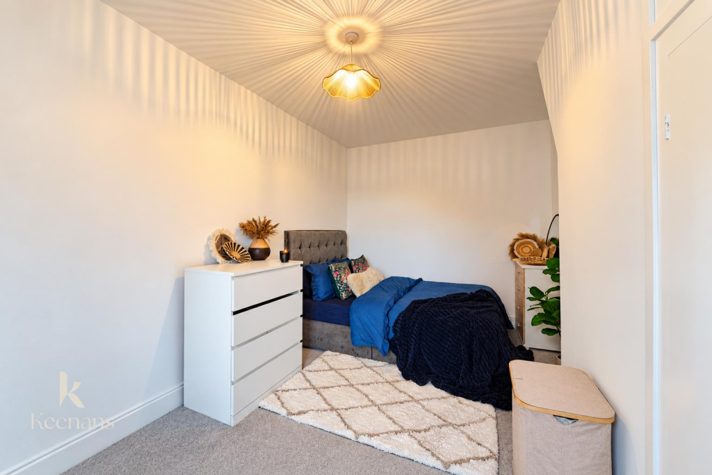 House in Burnley, Padiham - More