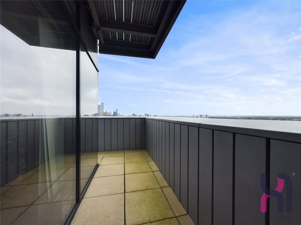 5 Pomona Strand, Manchester, M16 photo 4