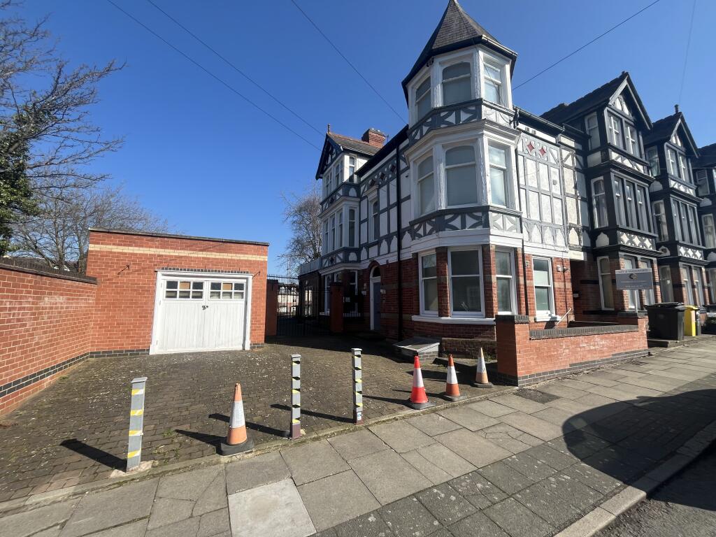 5-bed house on 81 Stretton Road, Leicester, Leicestershire LE3 6BL, £200,000