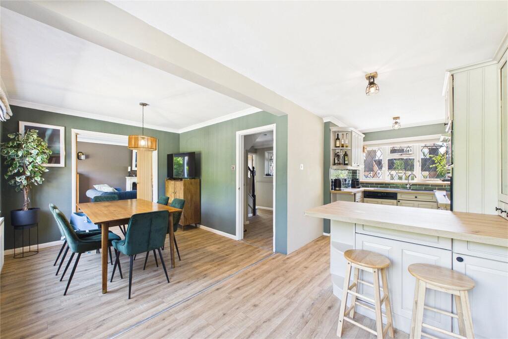 House in Surrey Heath, Windlesham - View 3