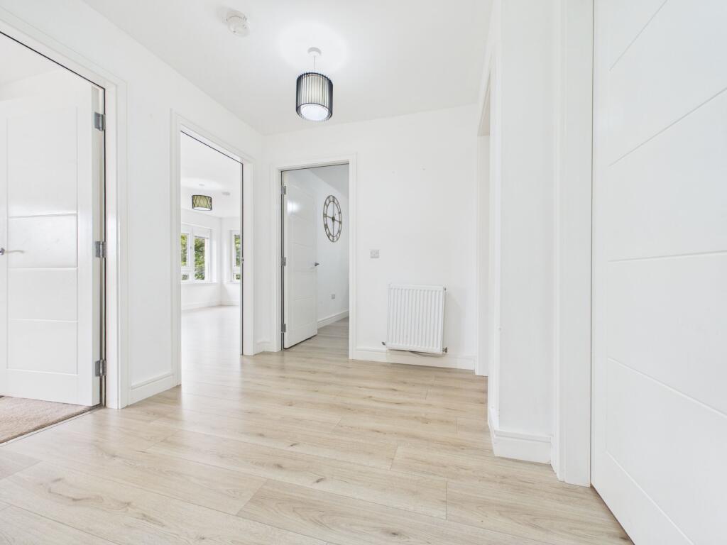 Apartment in Hamilton, Low Waters - View 5